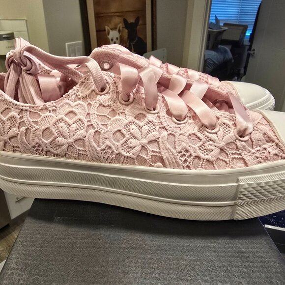 Converse - Women's Chuck Taylor All Star Lace Low Top Shoes (A15006C) Pink SZ 8 - Picture 5 of 12